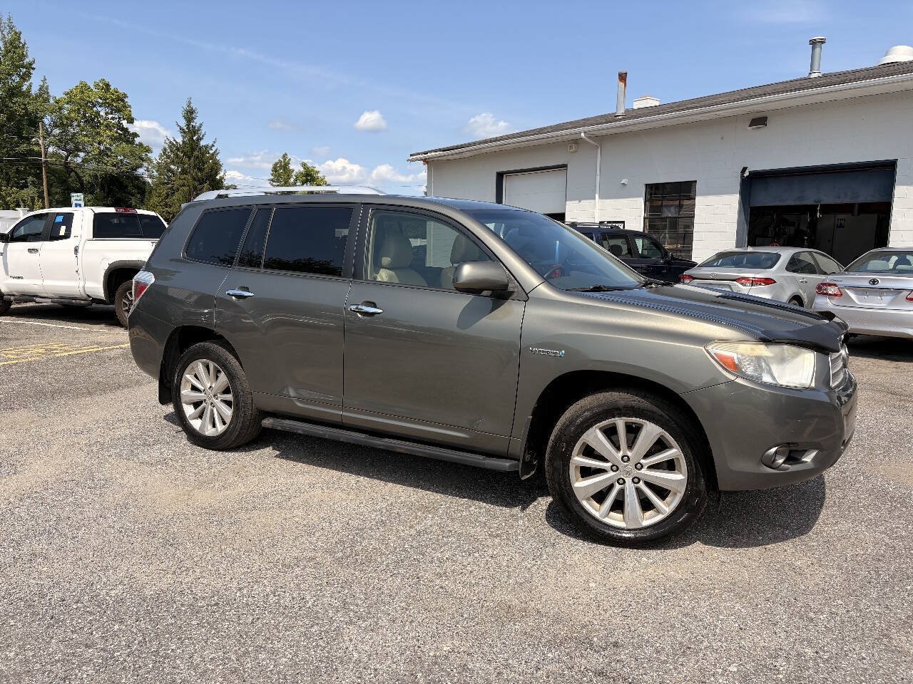 Used 2010 Toyota Highlander Limited AWD/4WD image 5