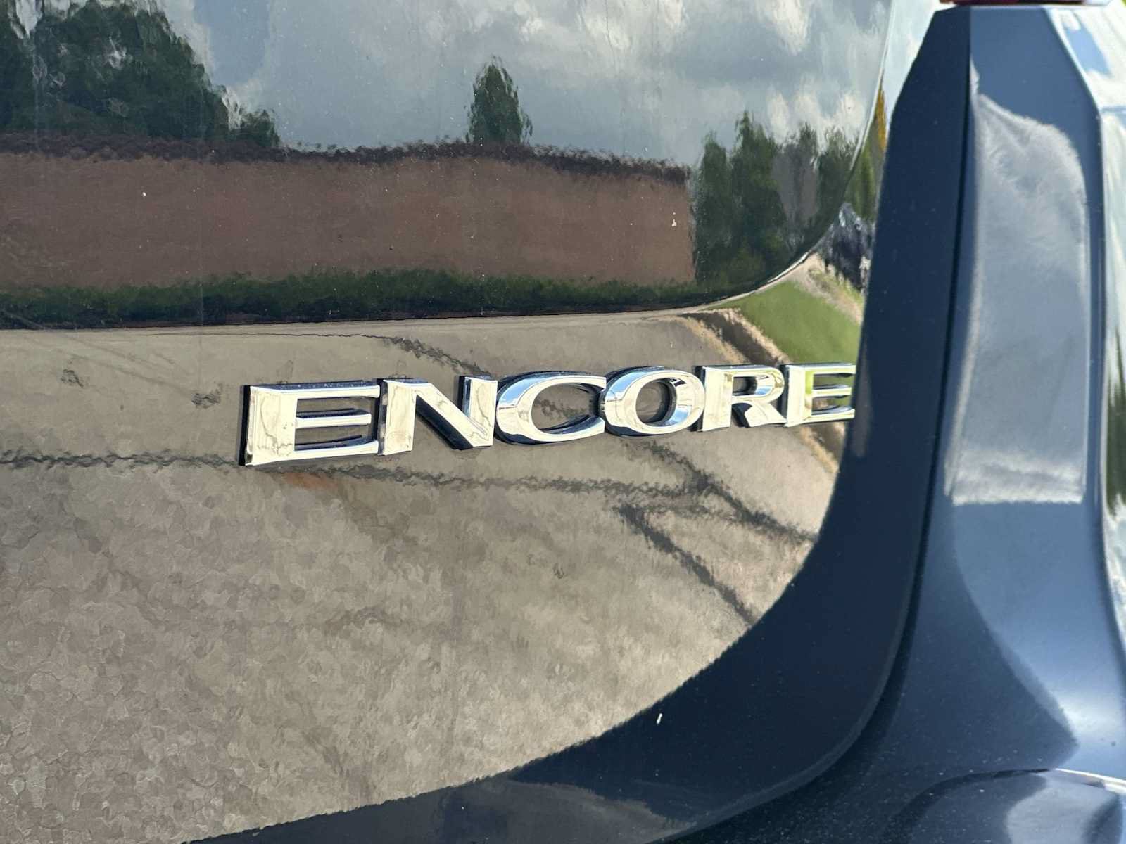 Certified 2021 Buick Encore Preferred w/ Safety Package FWD image 12
