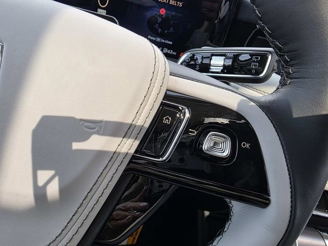 New 2026 Lincoln Aviator 2WD image 12