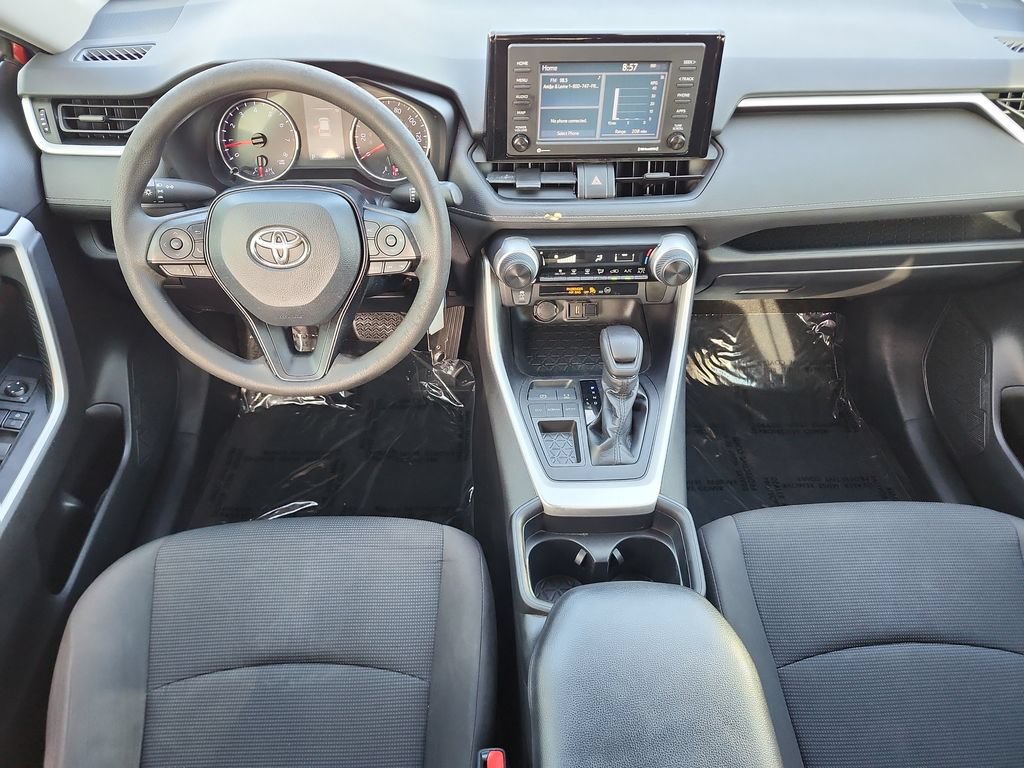 Used 2020 Toyota RAV4 LE FWD image 18