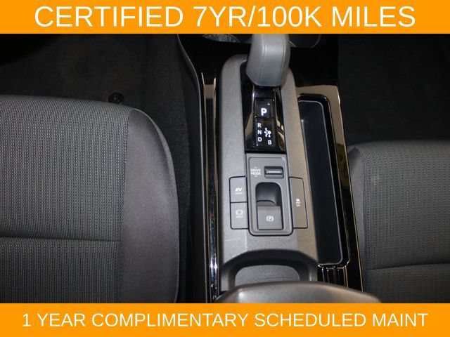 Used 2025 Toyota Prius LE FWD image 28