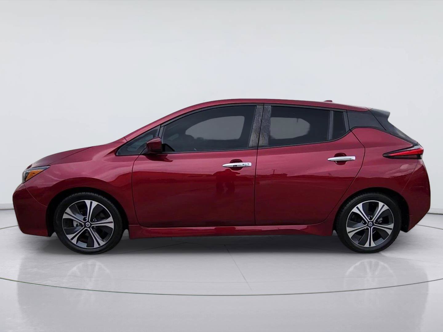 Used 2022 Nissan Leaf SV FWD image 5