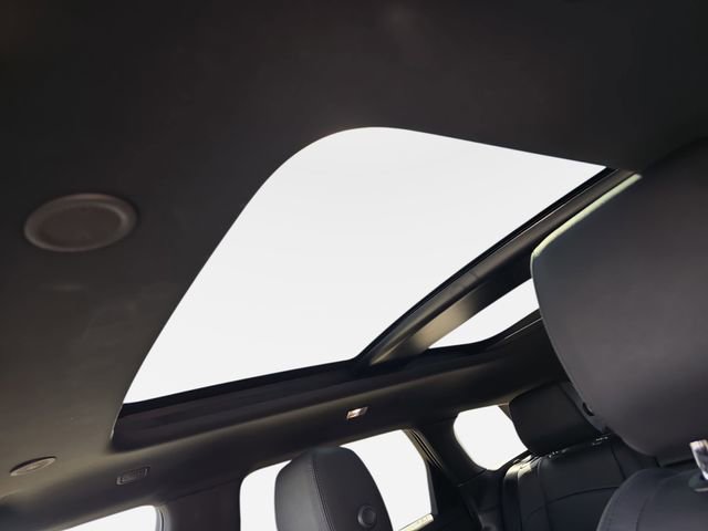 Certified 2025 Land Rover Range Rover Evoque S image 33