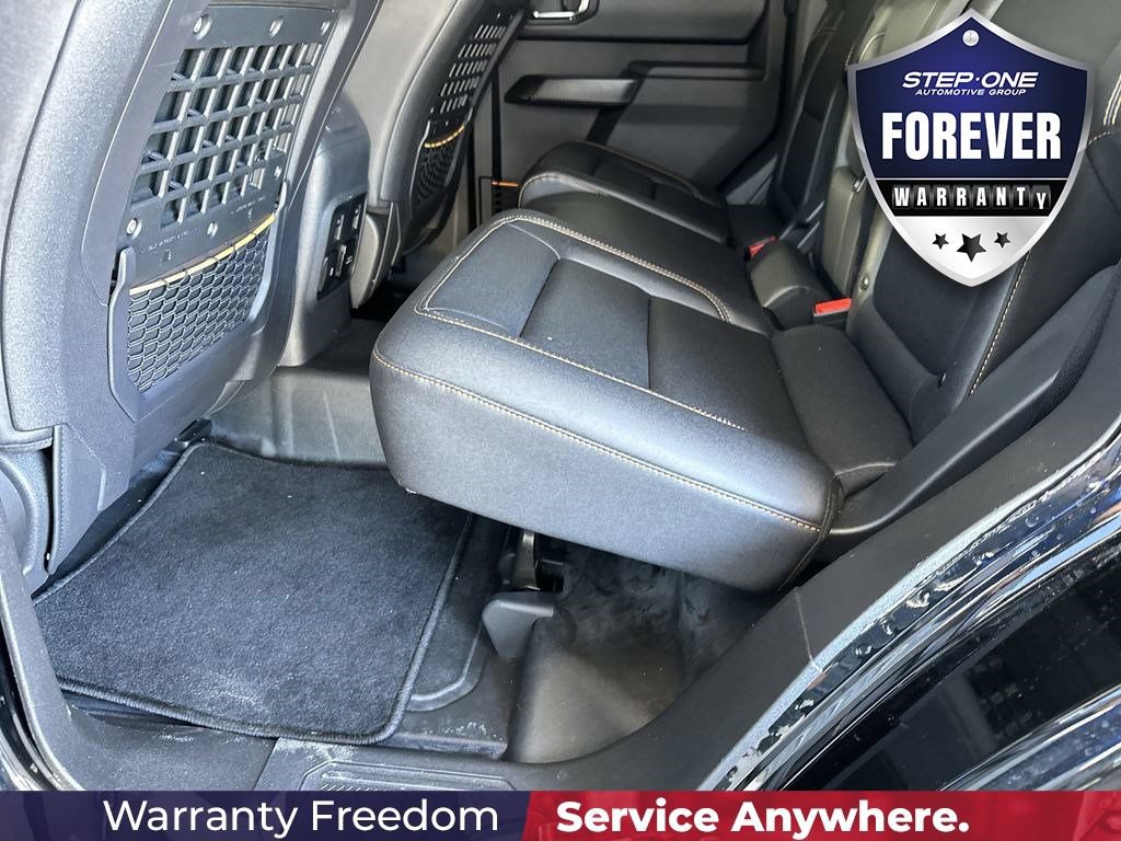 Used 2024 Ford Bronco Badlands w/ Sasquatch Package AWD/4WD image 28