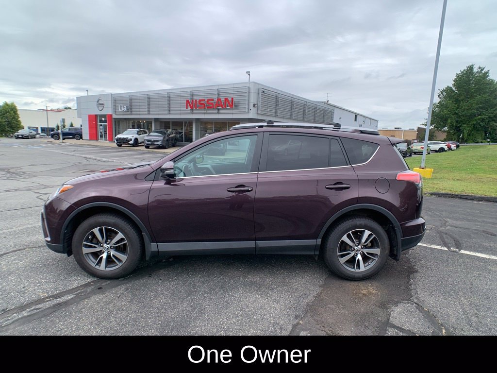 Used 2017 Toyota RAV4 XLE w/ Plus Extra Value Package AWD/4WD image 7
