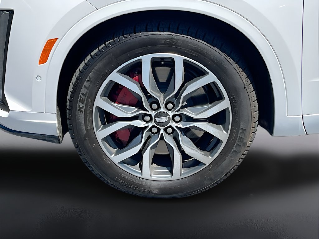 Used 2024 Cadillac XT6 Sport w/ Technology Package AWD/4WD image 34