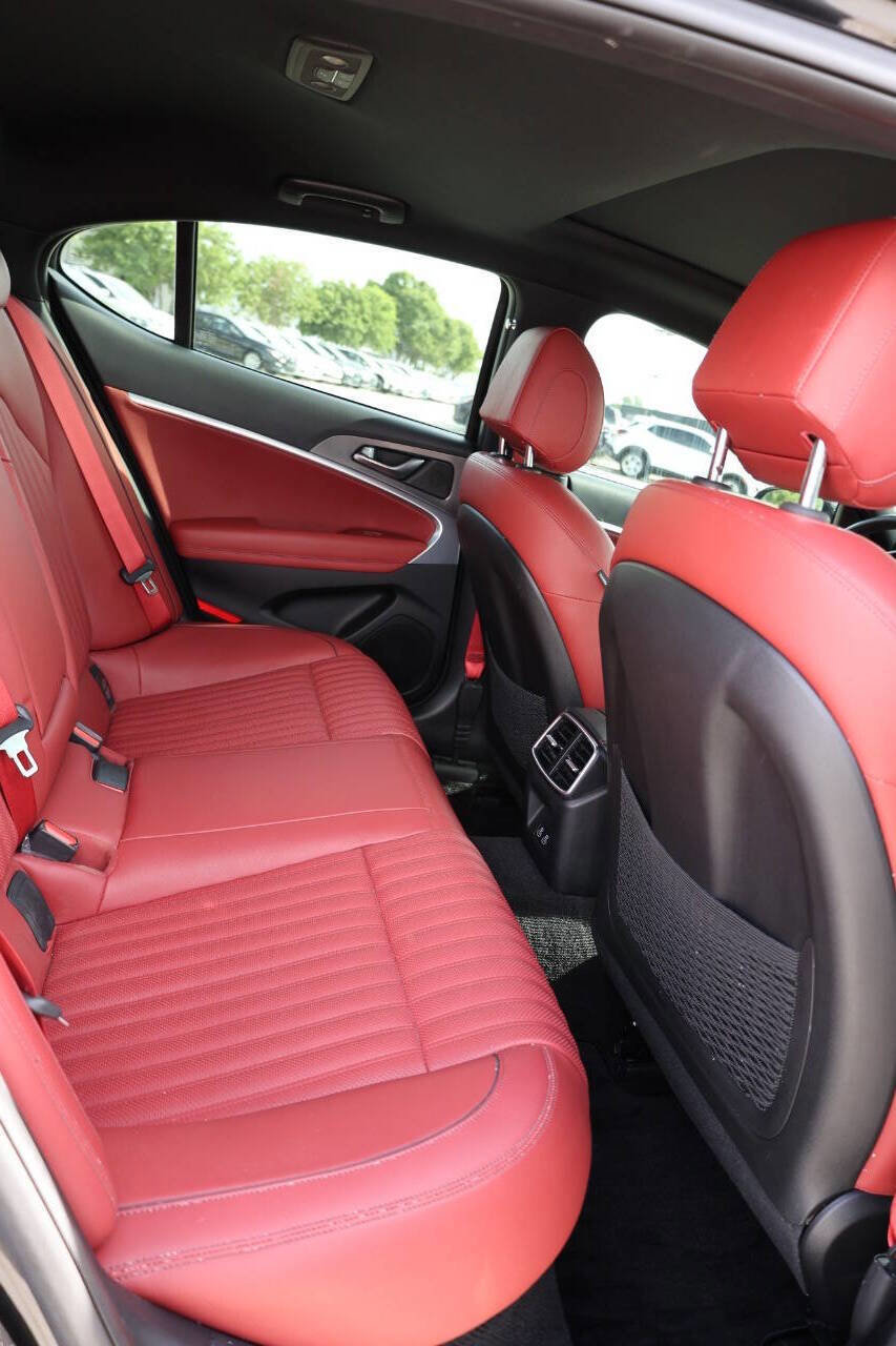 Used 2024 Genesis G70 2.5T w/ Sport Prestige Package AWD/4WD image 16