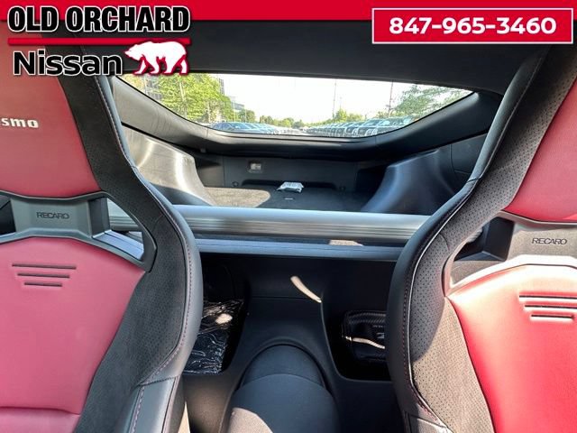 Used 2025 Nissan Z NISMO w/ Floor Mat Package RWD image 14