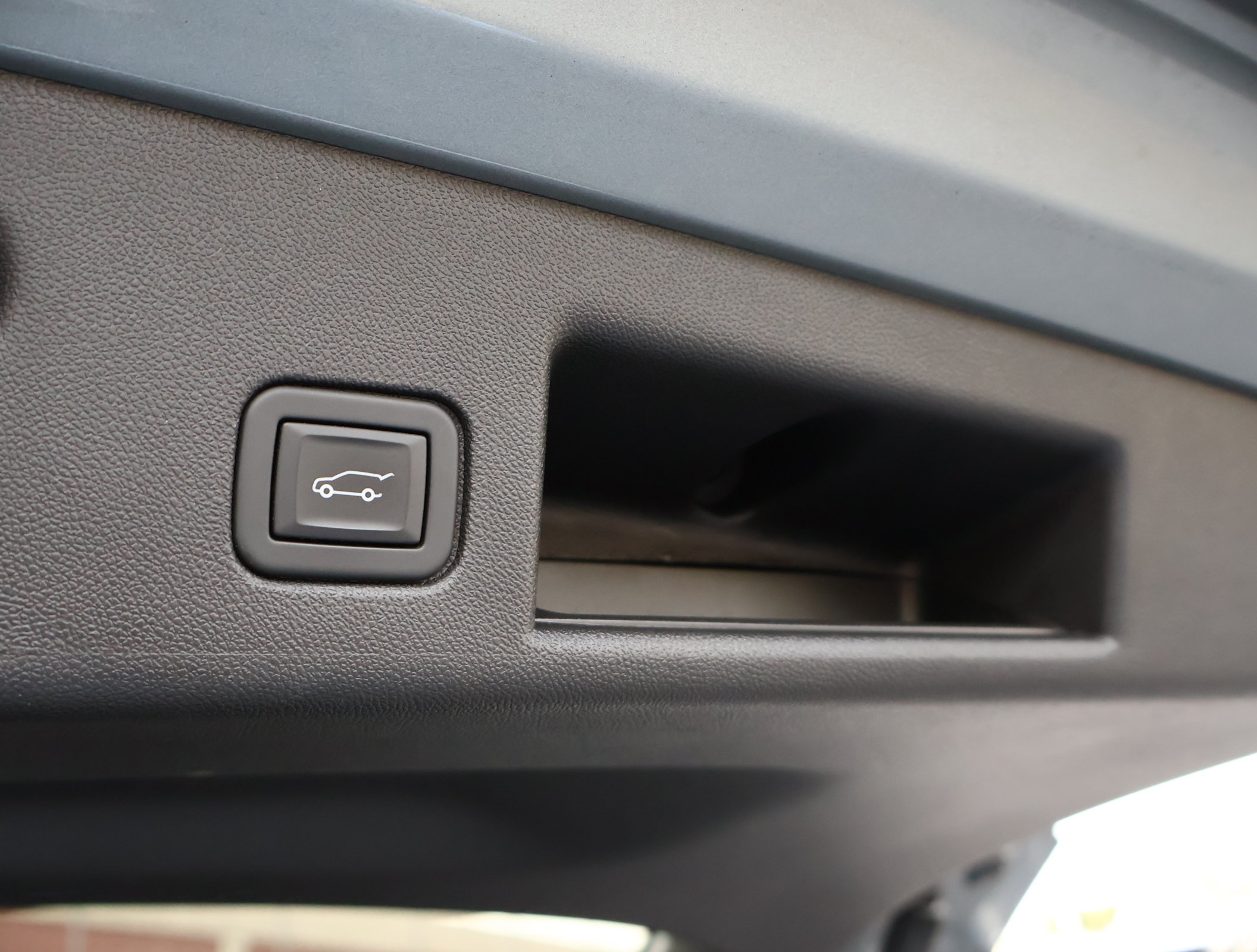 Used 2024 Chevrolet Equinox LT w/ LPO, Floor Liner Package FWD image 24