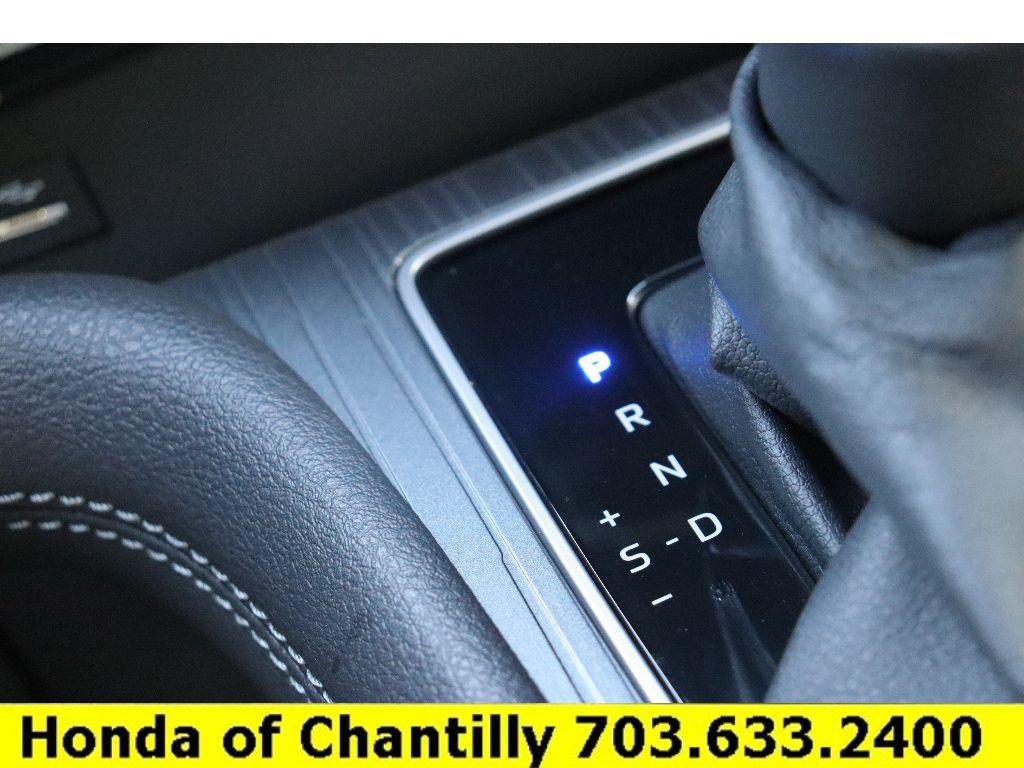 Used 2025 Toyota Sienna XLE AWD/4WD image 18