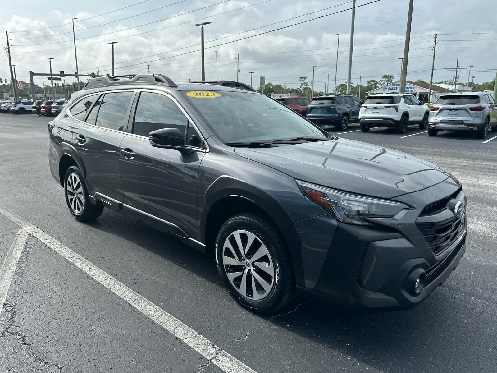 Used 2023 Subaru Outback Premium AWD/4WD image 7