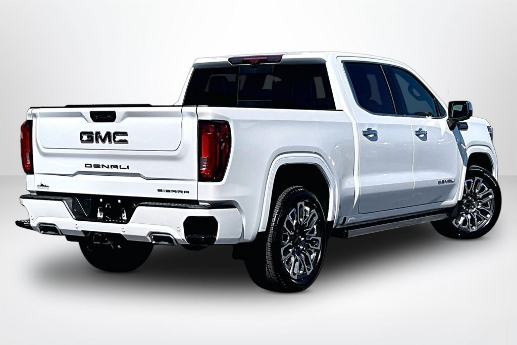 Used 2023 GMC Sierra 1500 Denali Ultimate AWD/4WD image 6