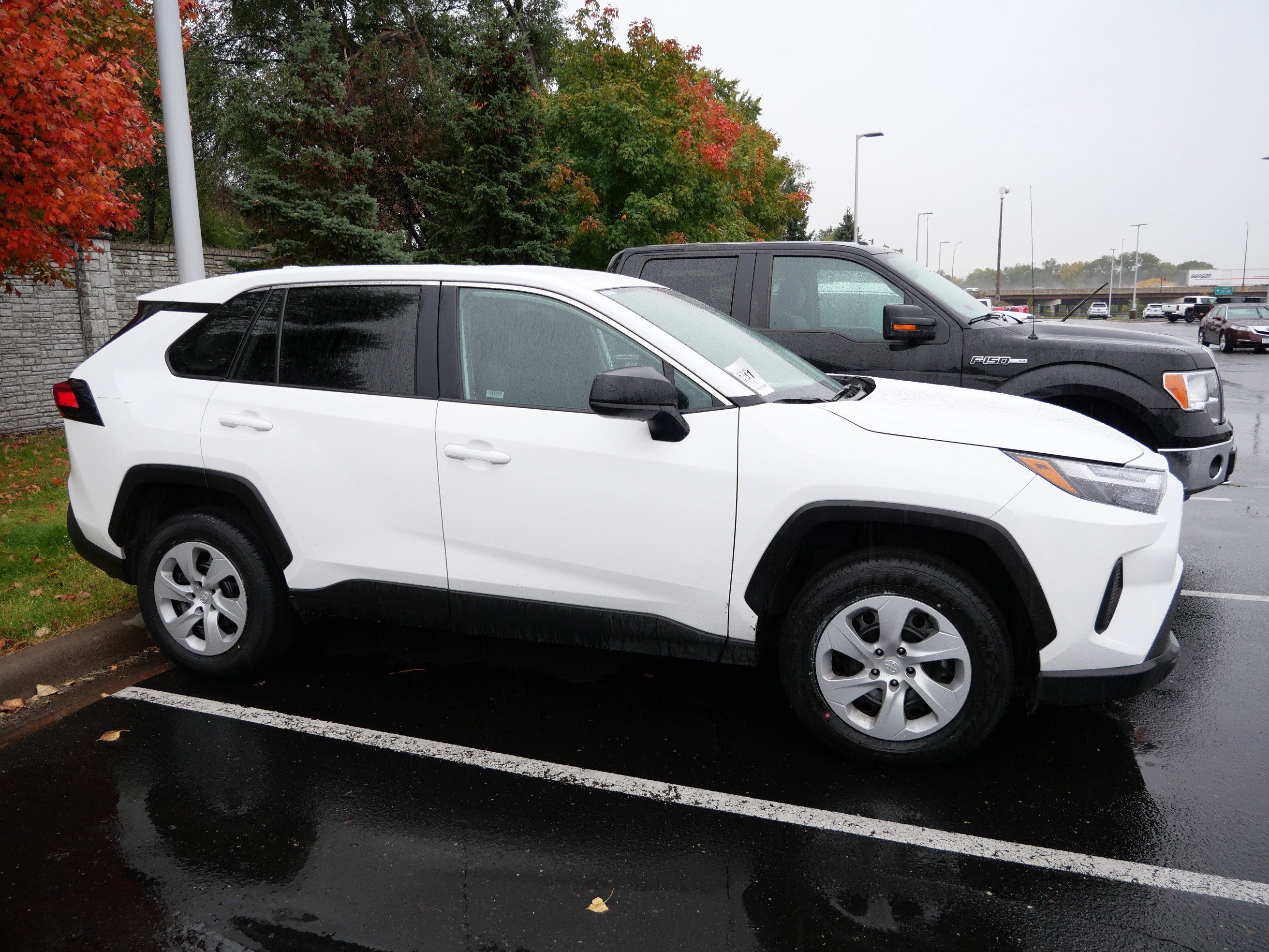 Certified 2025 Toyota RAV4 LE AWD/4WD image 8