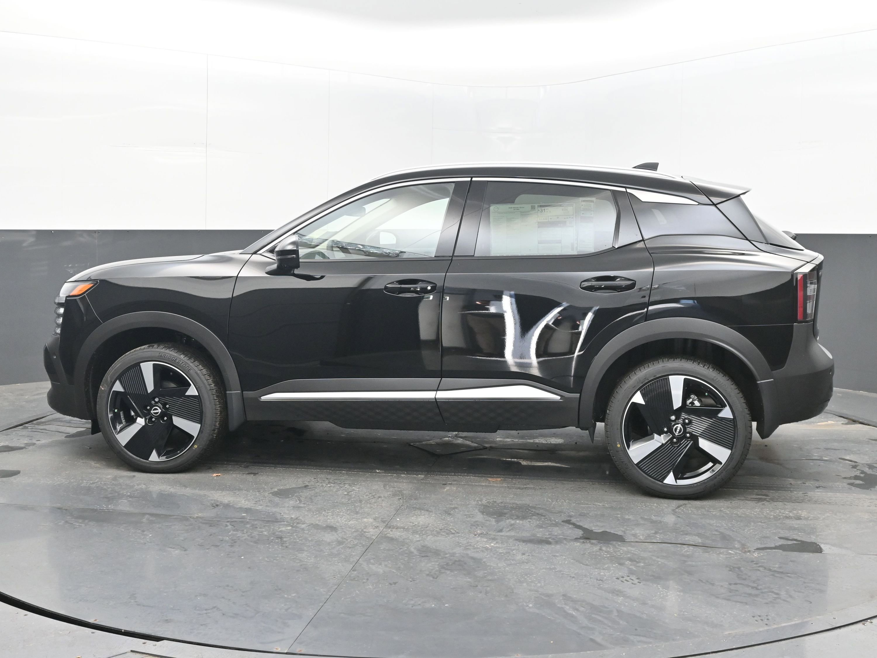 New 2026 Nissan Kicks SR w/ SR Premium Package image 5