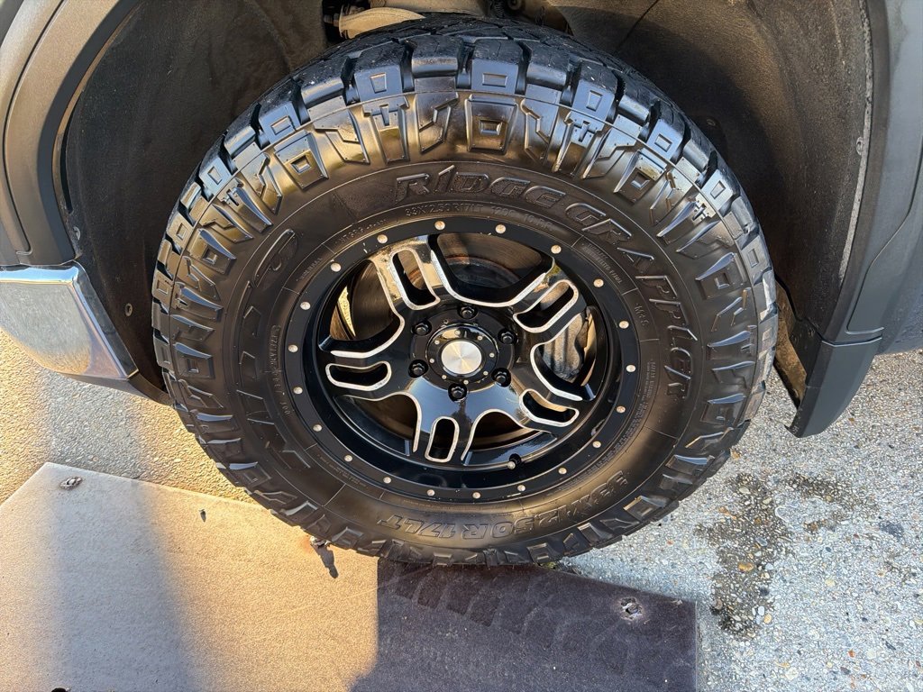 Used 2020 GMC Sierra 1500 SLT image 24