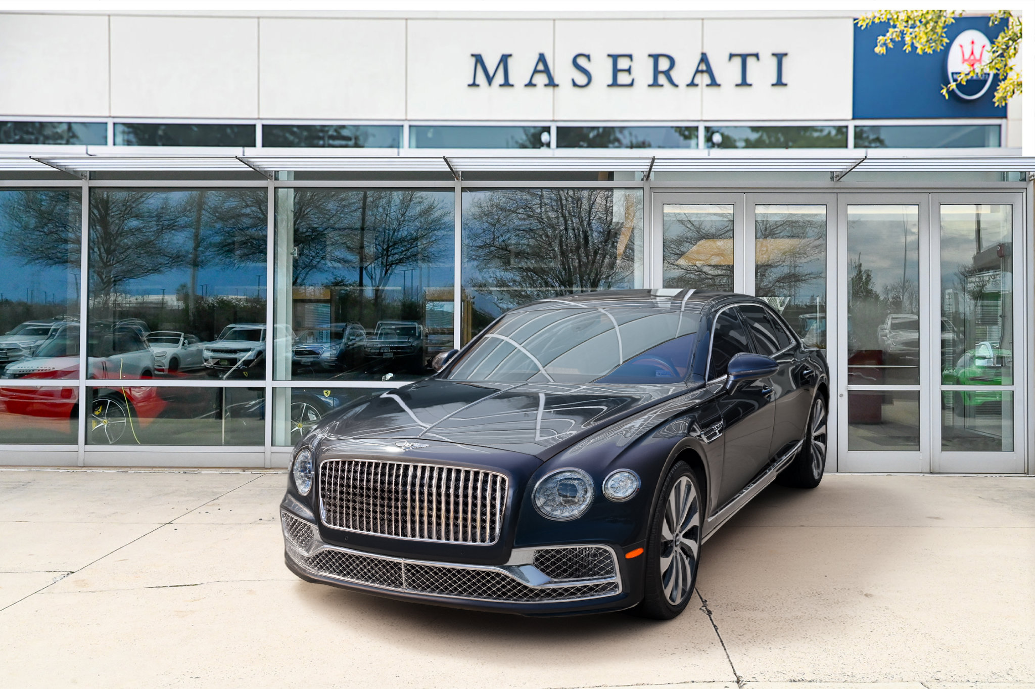 Used 2022 Bentley Flying Spur V8 AWD/4WD image 1