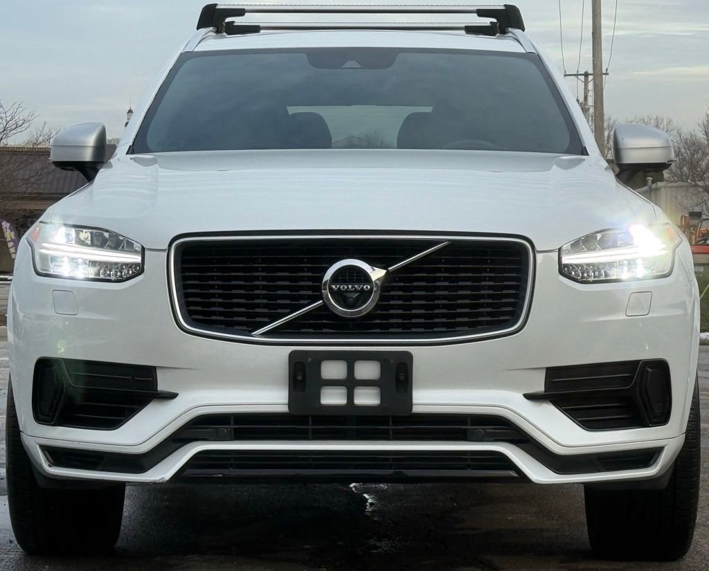 Used 2017 Volvo XC90 T8 R-Design w/ Vision Package image 10