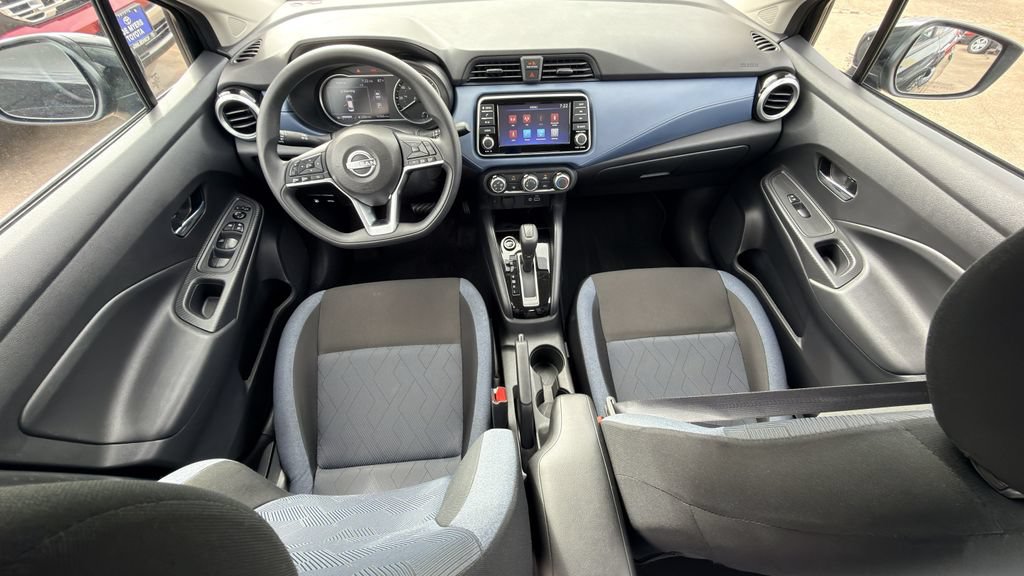 Used 2025 Nissan Versa SV FWD image 12