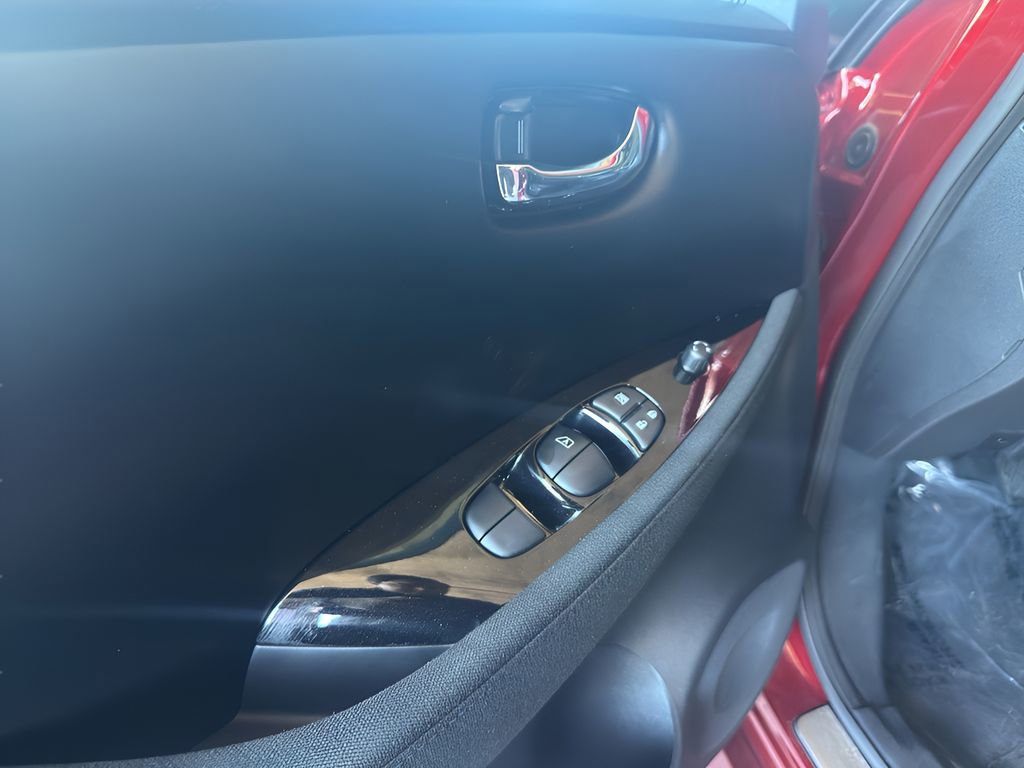 Used 2024 Nissan Leaf SV Plus image 9