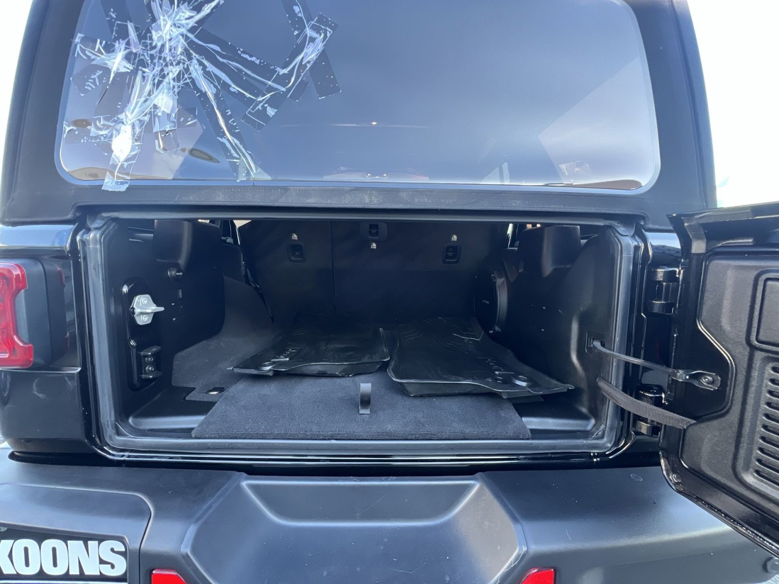 Used 2020 Jeep Wrangler Unlimited Rubicon image 25