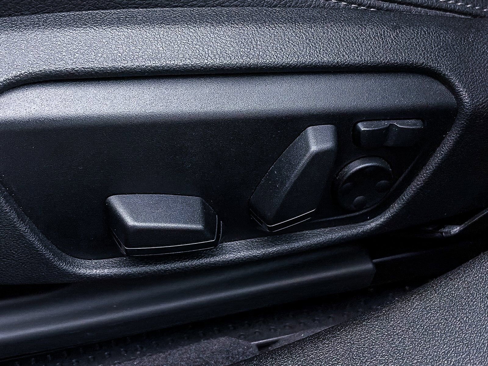 Used 2024 BMW M235i xDrive Gran Coupe w/ M Performance Package AWD/4WD image 19