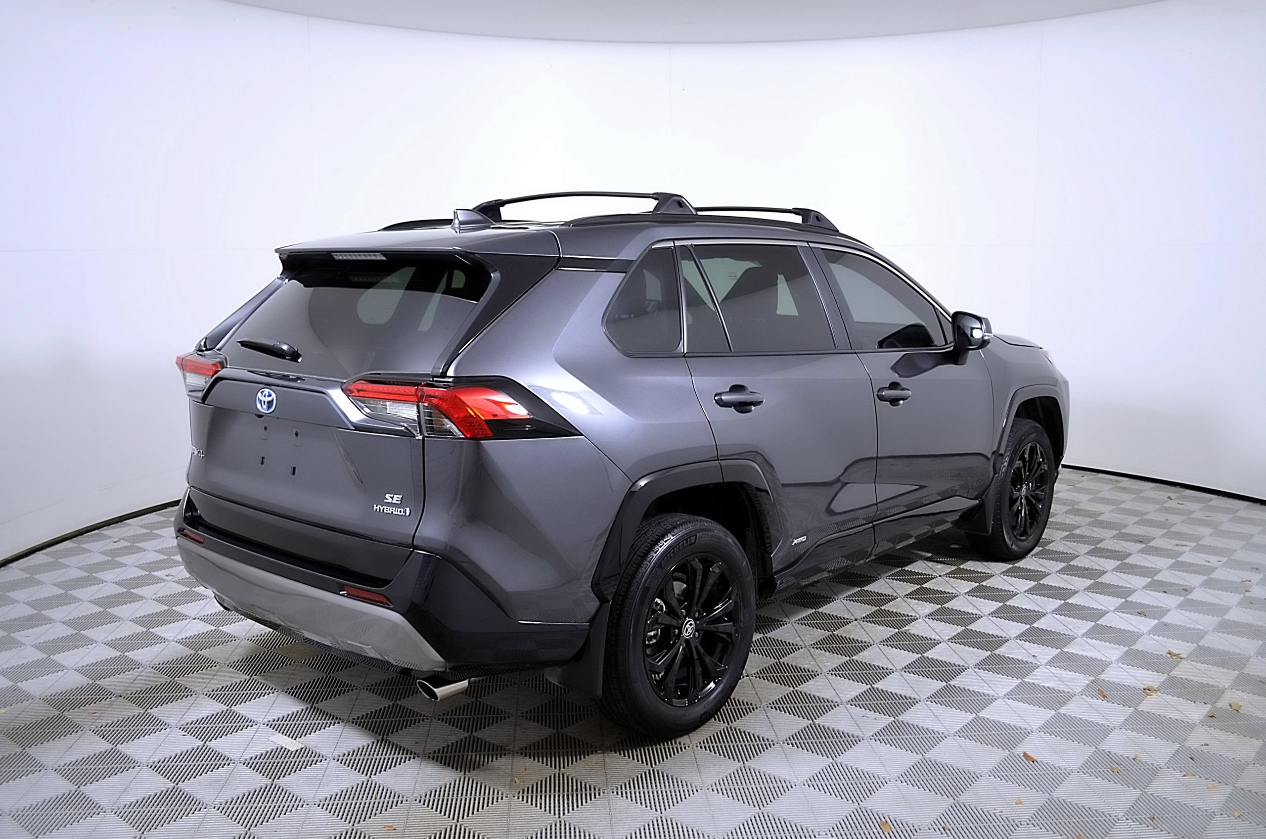 Used 2024 Toyota RAV4 SE AWD/4WD image 7