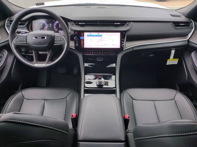 New 2026 Jeep Grand Cherokee L Limited AWD/4WD image 15