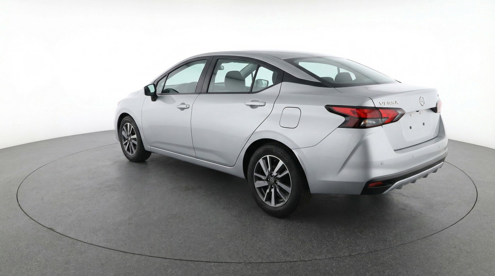 Used 2025 Nissan Versa SV FWD image 6