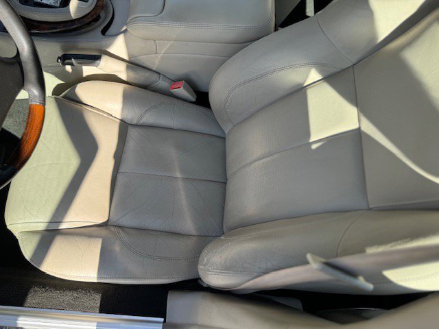 Used 2002 Jaguar XJ8 image 6