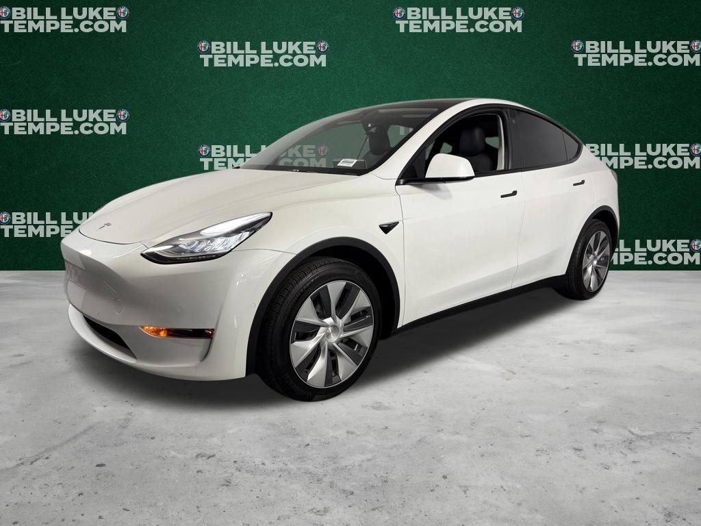 Used 2022 Tesla Model Y Long Range image 3