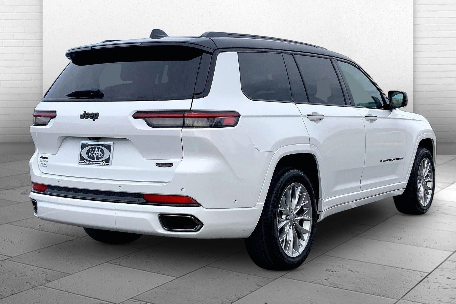 Used 2025 Jeep Grand Cherokee L Summit w/ Obsidian Package AWD/4WD image 13