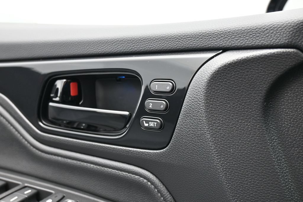 Used 2025 Honda Odyssey Elite image 20
