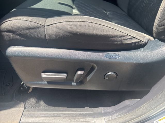 Used 2018 Toyota Tundra SR5 w/ SR5 Upgrade Package image 19