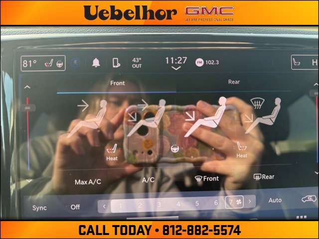 Used 2024 Chrysler Pacifica Touring-L image 31