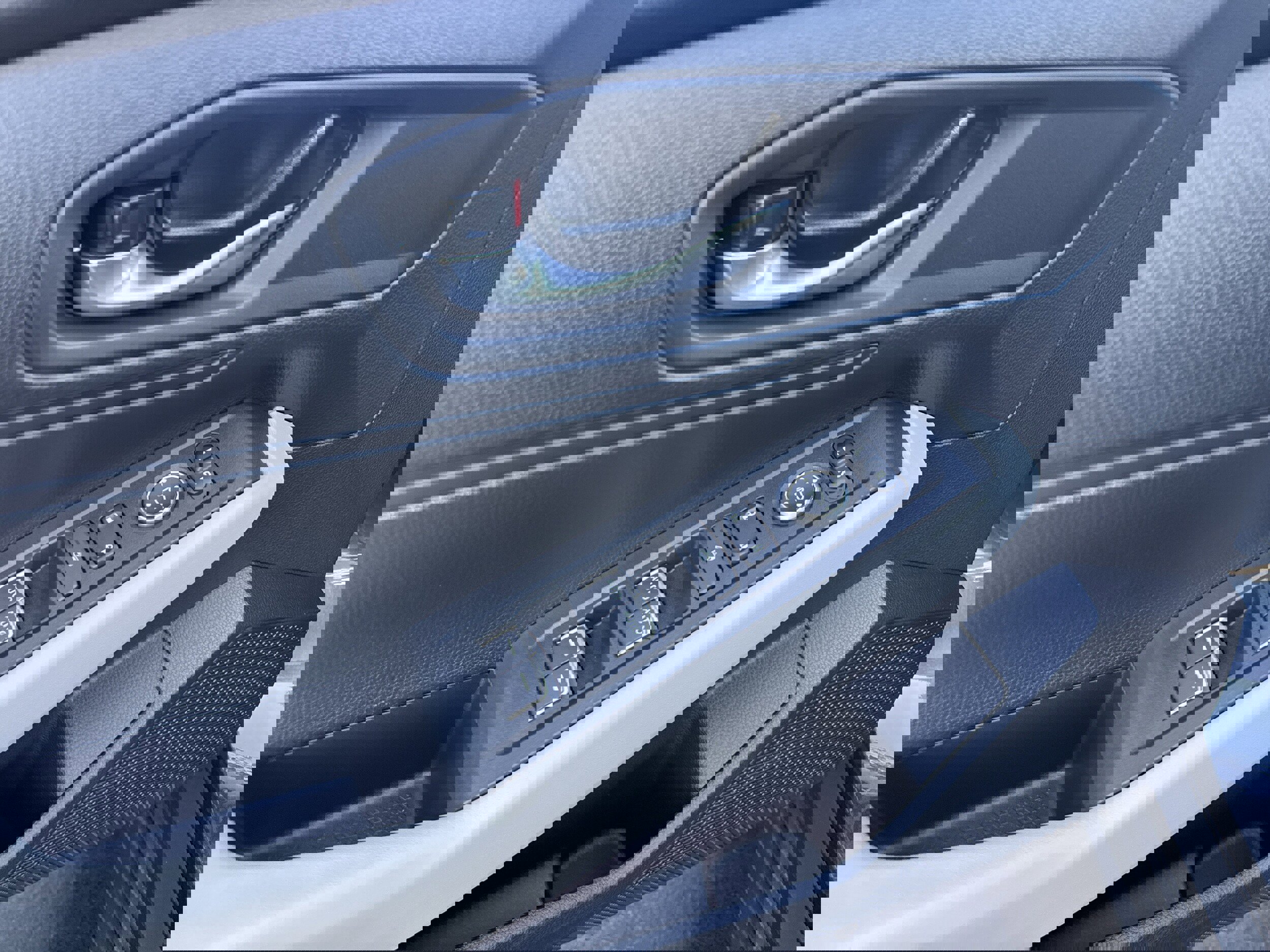 Used 2023 Honda Accord LX image 7