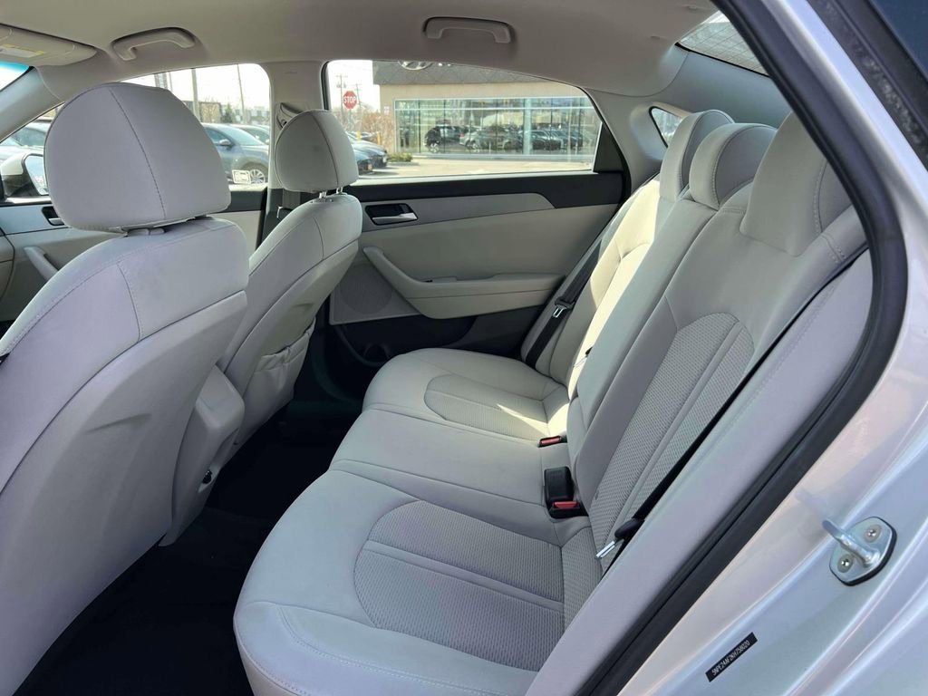 Used 2019 Hyundai Sonata SE image 12