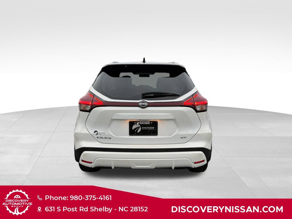 Certified 2024 Nissan Kicks SV FWD image 11