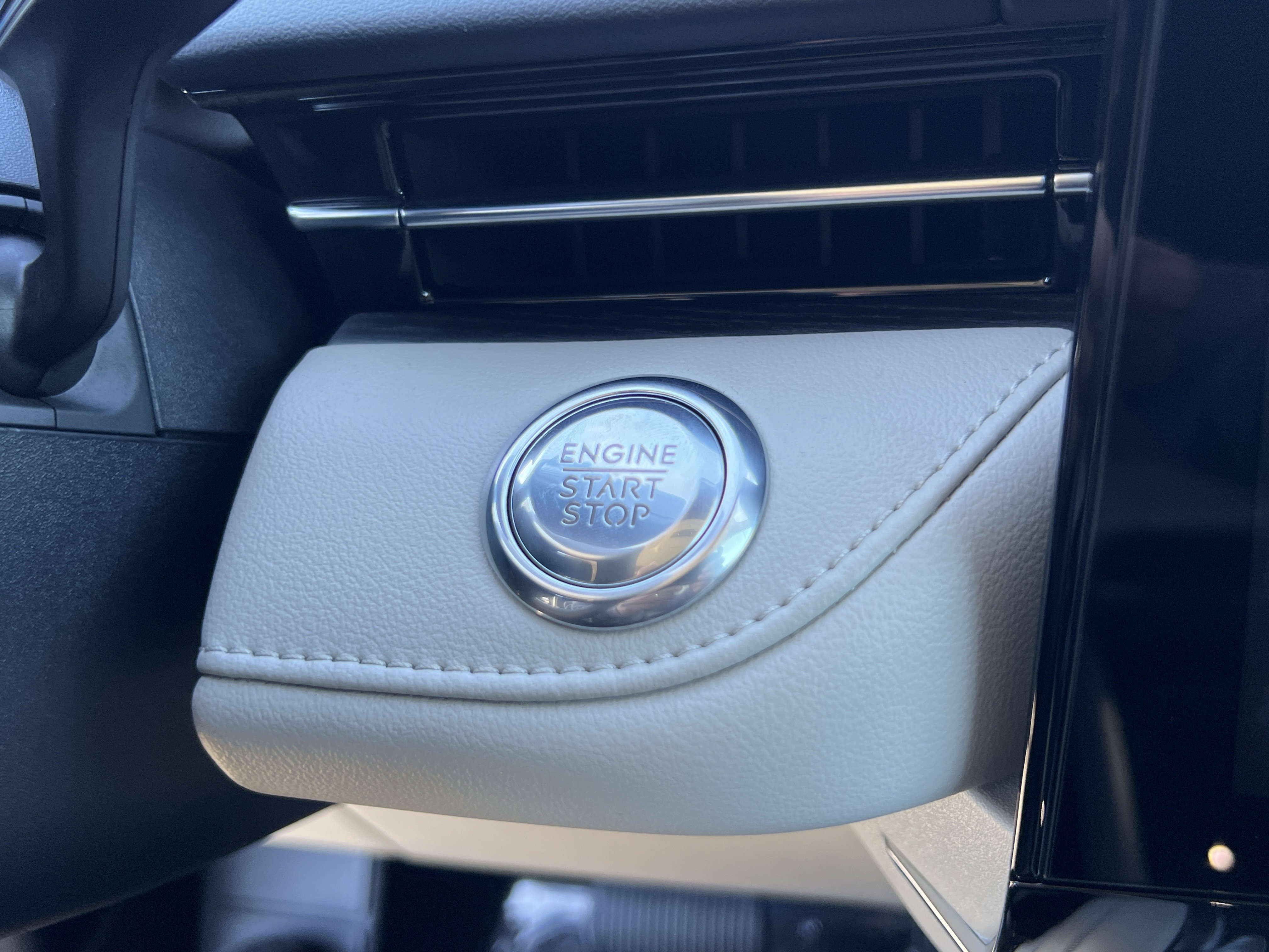 New 2026 Lincoln Nautilus Reserve AWD/4WD image 19