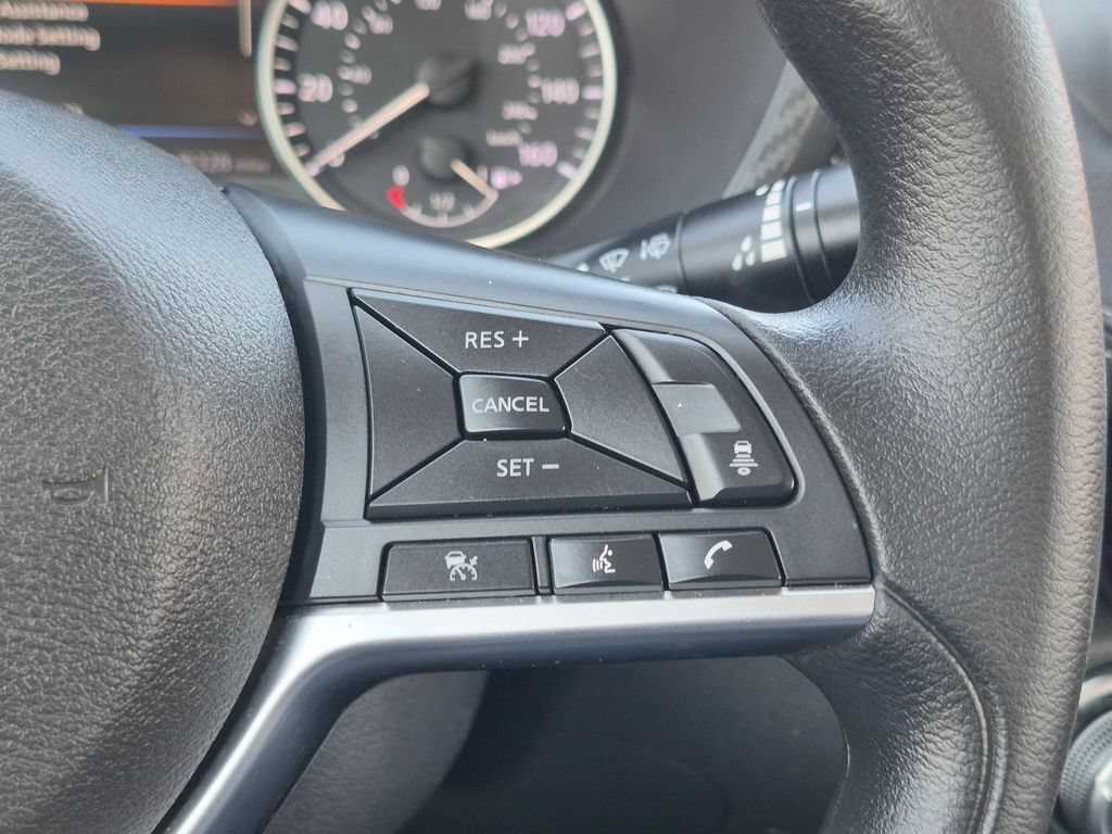 Used 2025 Nissan Sentra SV FWD image 22