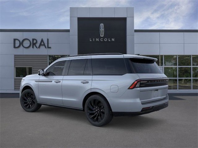 New 2025 Lincoln Navigator Reserve w/ Jet Appearance Package image 4