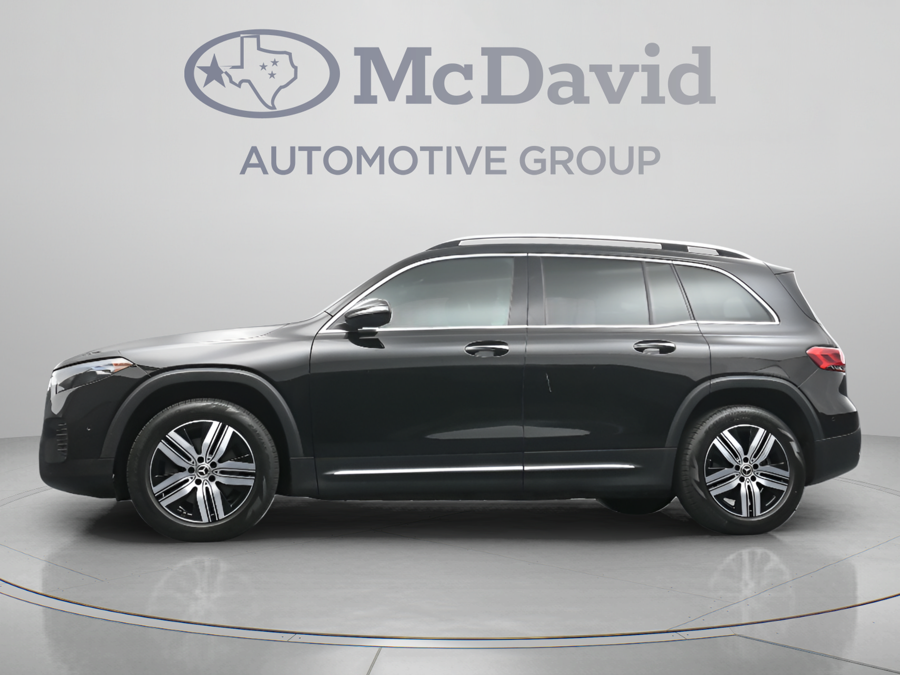 Used 2023 Mercedes-Benz EQB 300 4MATIC image 28