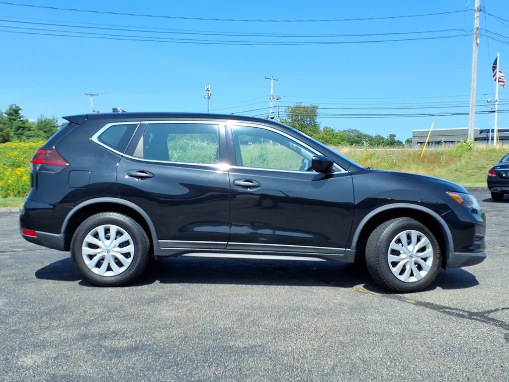 Used 2019 Nissan Rogue S AWD/4WD image 2