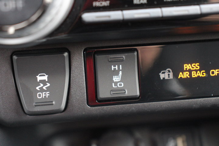 Certified 2025 Toyota RAV4 XLE w/ Convenience Package image 27