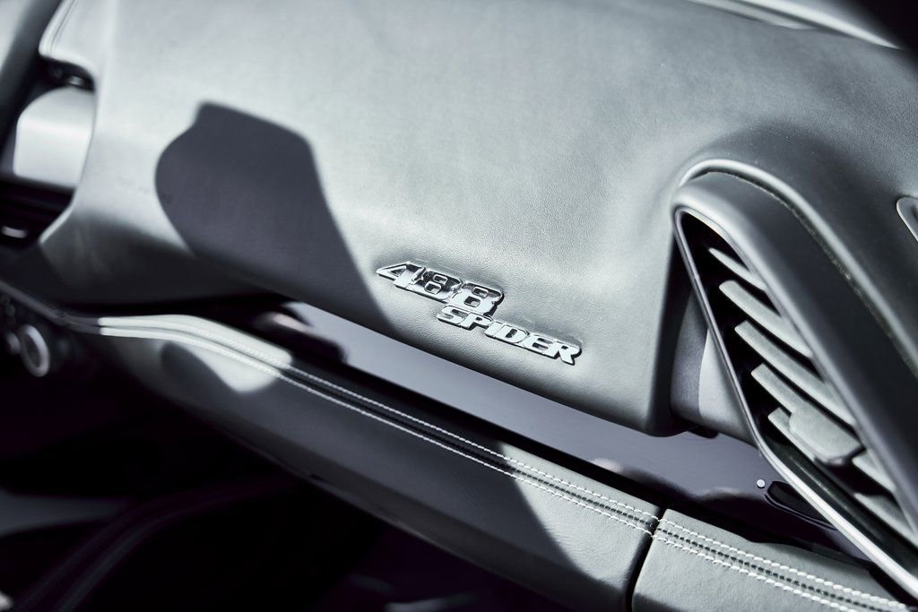 Used 2018 Ferrari 488 Spider image 44
