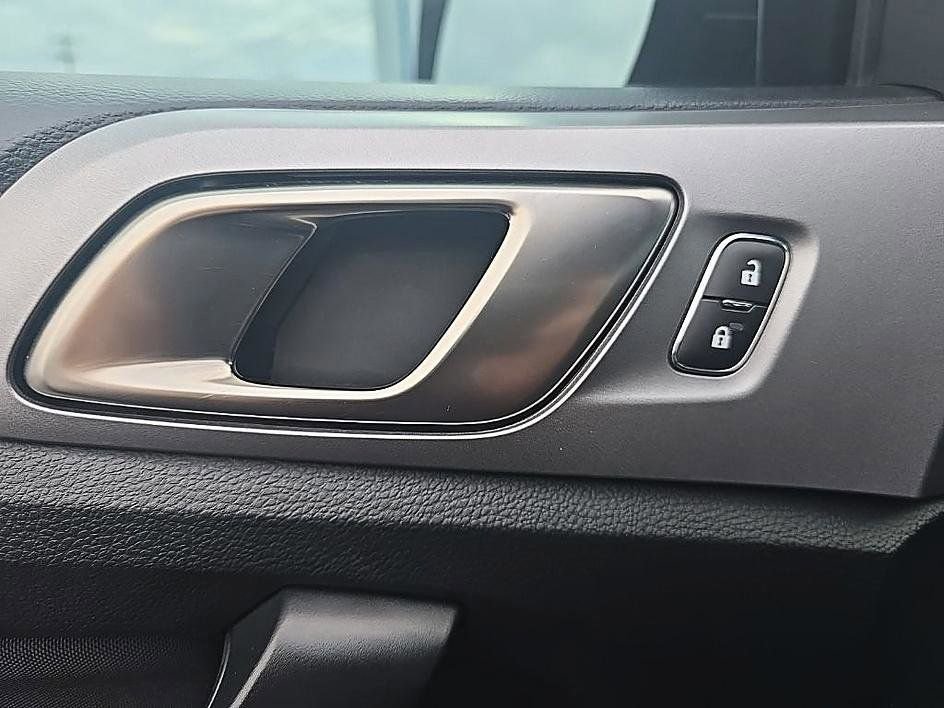 Used 2022 Ford Ranger XLT w/ Equipment Group 302A High AWD/4WD image 12