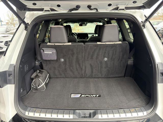 Used 2025 Lexus TX 500h AWD w/ Technology Package image 16