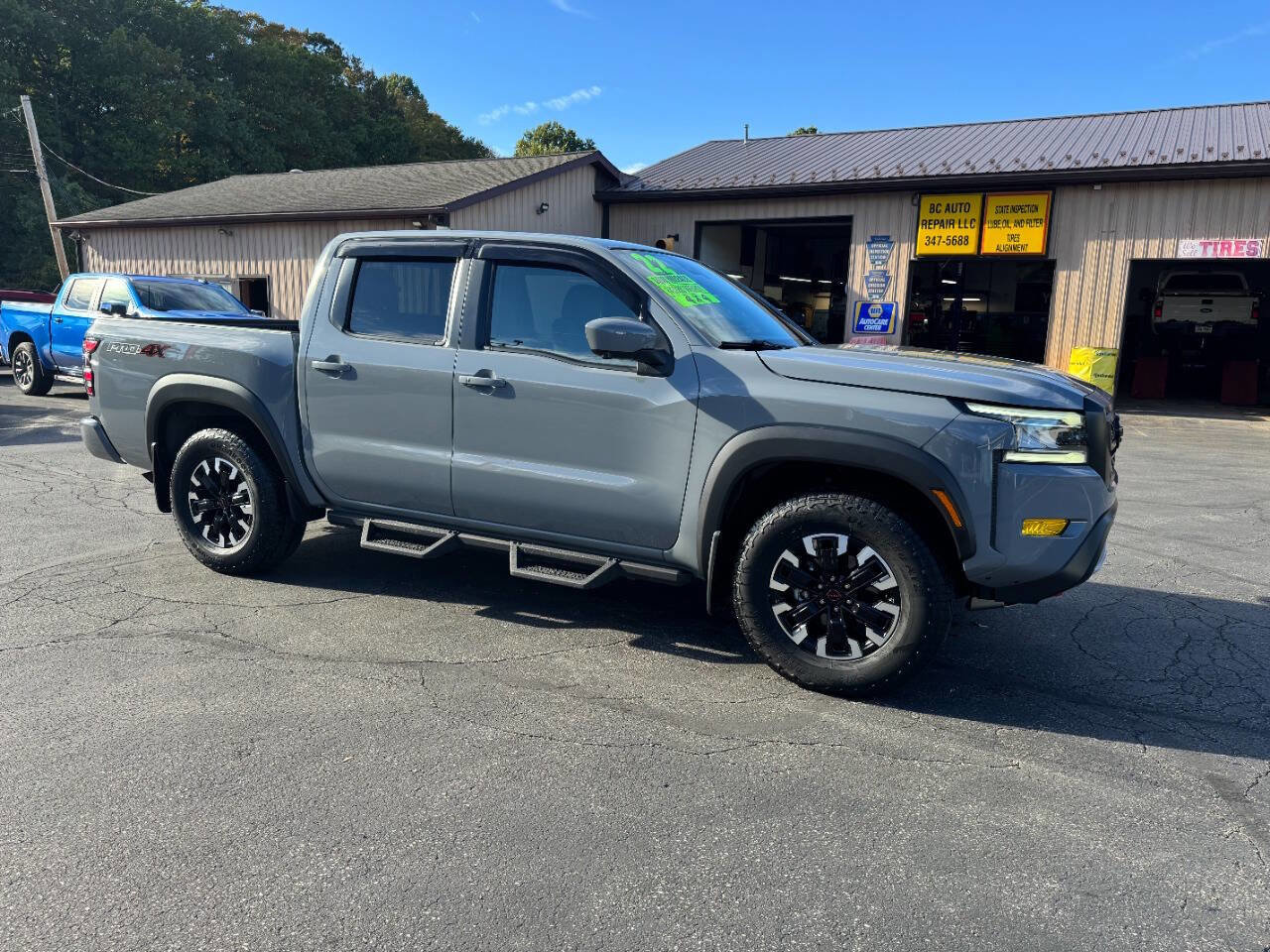 Used 2022 Nissan Frontier PRO-4X image 1