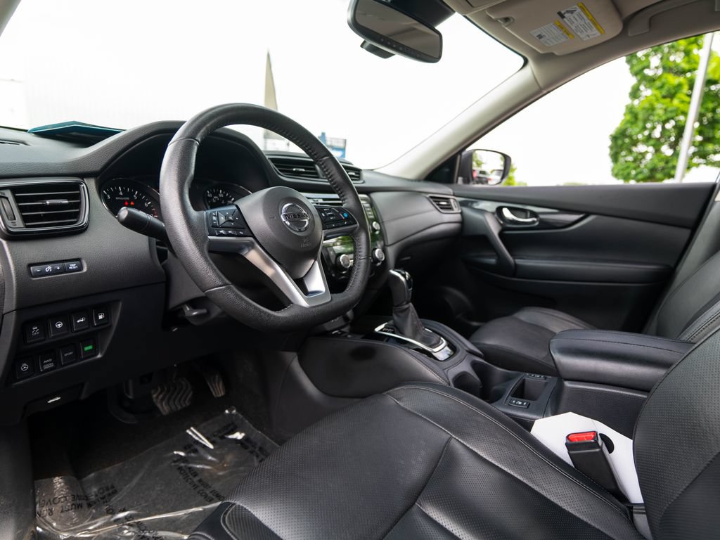 Used 2020 Nissan Rogue SL w/ Premium Package AWD/4WD image 6