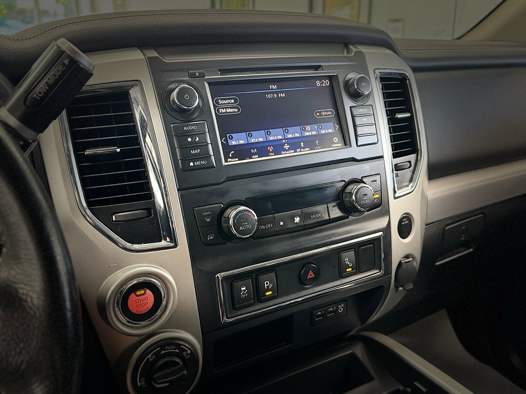 Used 2019 Nissan Titan PRO-4X AWD/4WD image 20