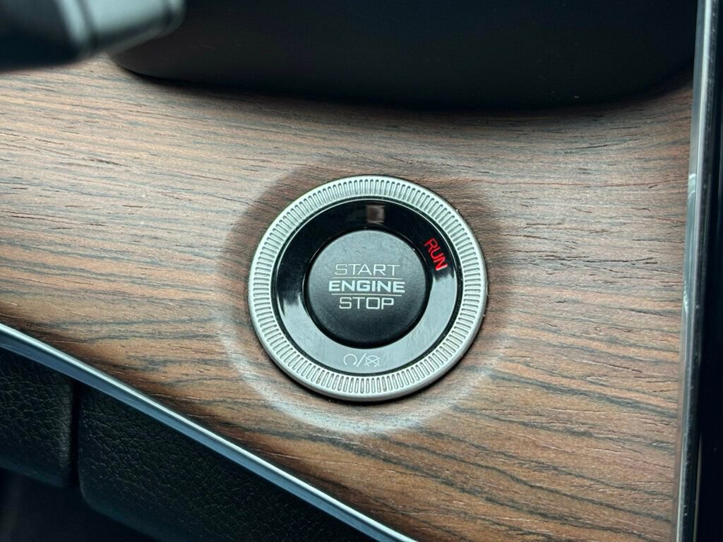 Used 2021 Jeep Grand Cherokee L Summit w/ Luxury Tech Group V image 36